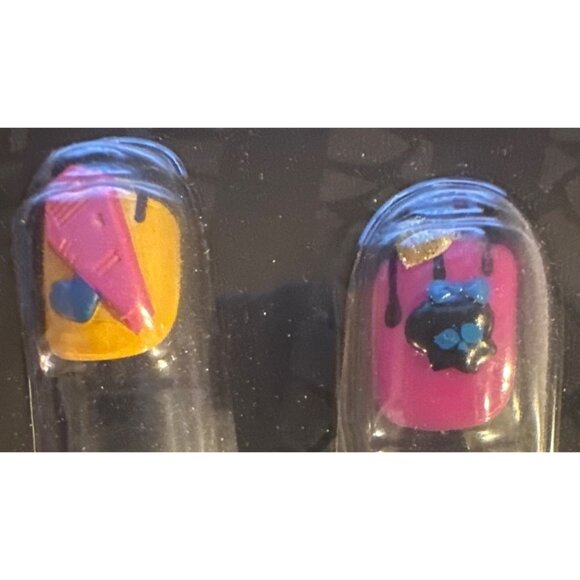 Monster High Ghoulicious Nails 10 Stick-On Nail Charms By Pop Girl Skulls & Art - Picture 5 of 9